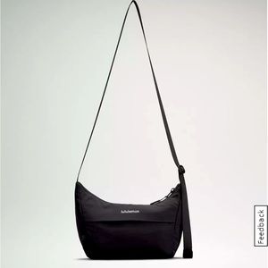 LULULEMON SLING BAG 2L